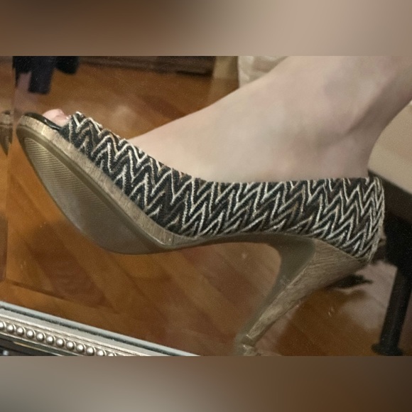 Jones Studio Black Brown Tan Zig Zag Lines  4 inch Wooden High Heels Look Sz 7 - Picture 8 of 15